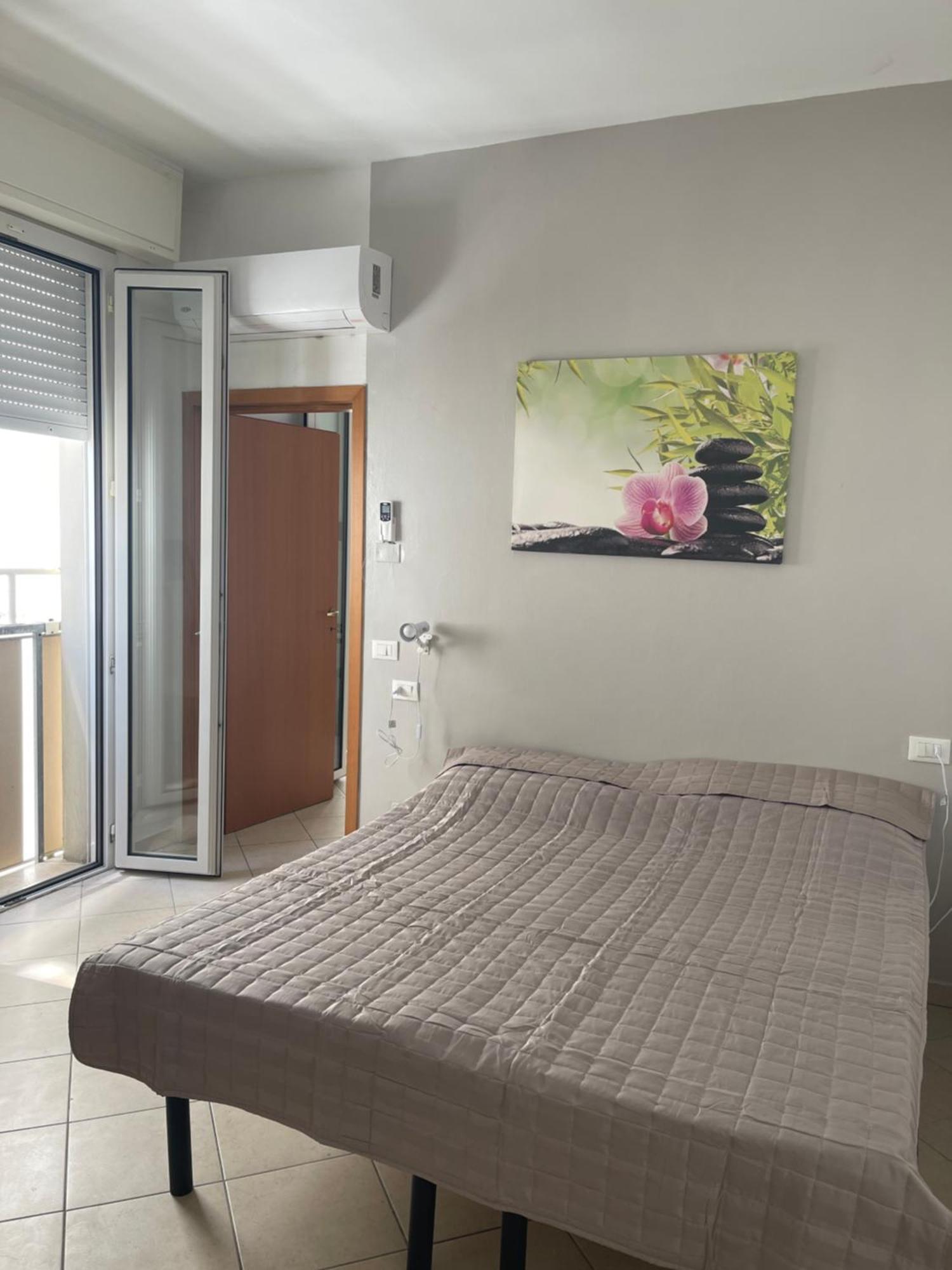 Residence Siesta Римини Экстерьер фото