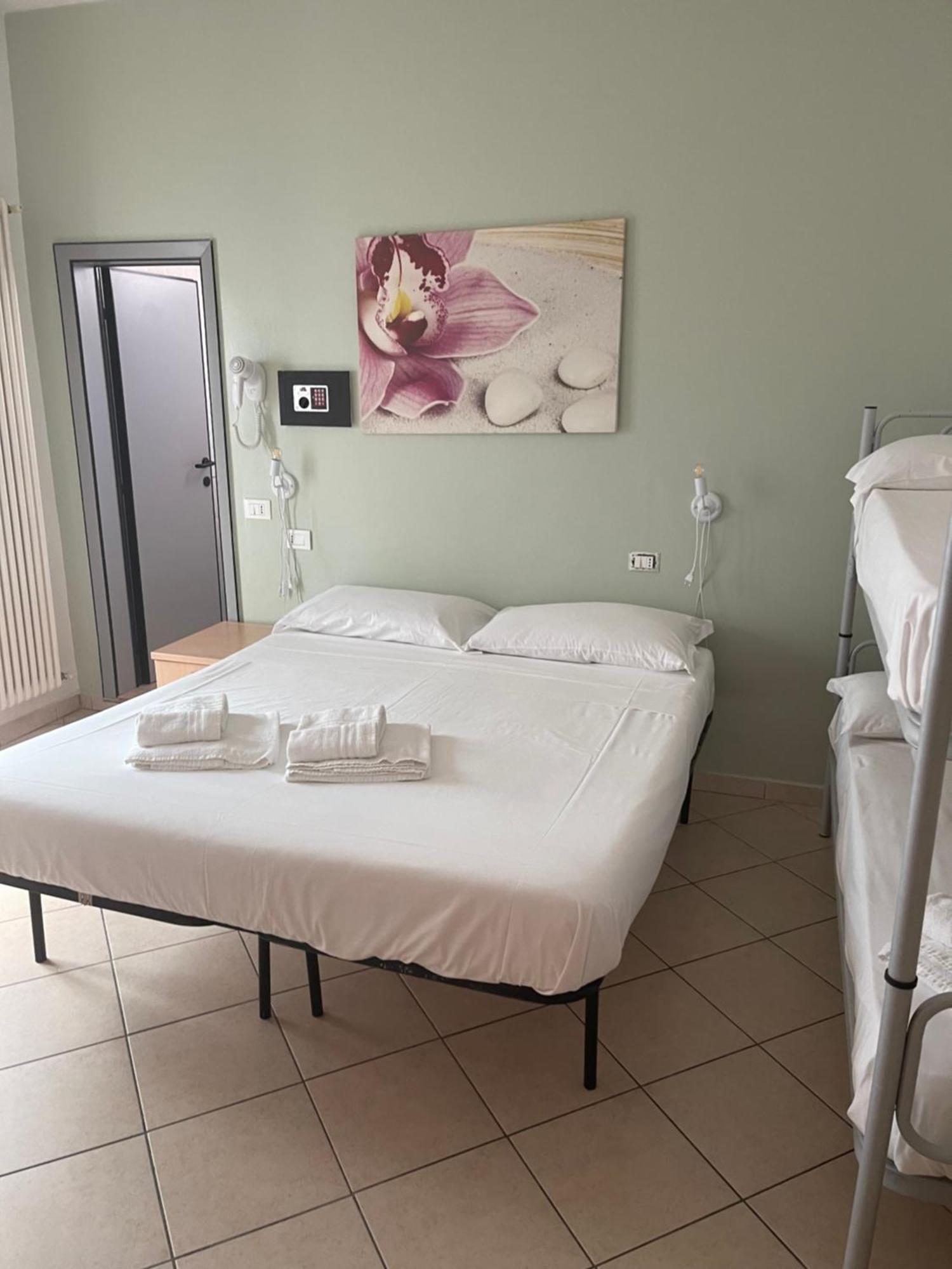 Residence Siesta Римини Экстерьер фото